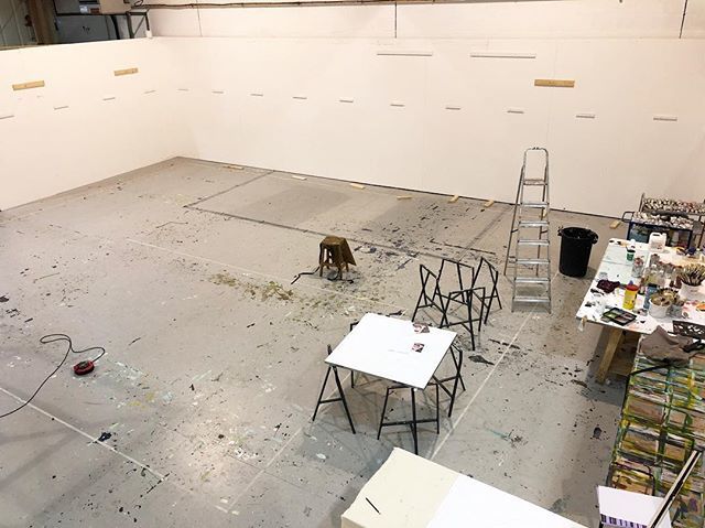 clarewoodstudio's tweet photo. #emptystudio all the work gone @mead_gallery and #simonleegalleryhk #hongkong #lovingit #newpaintings https://t.co/UM5AB0JXeZ https://t.co/Hupv5f6Qs6