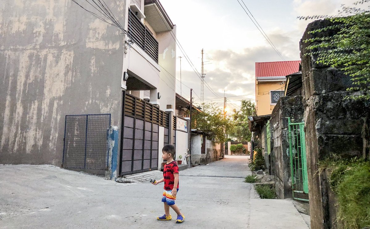 ahsier's tweet photo. “Zamora Street”
31/01/2018
.
.
.
.
.
#dailydoseofzi
#childhoodmemories
#thenandnow
#streekid
#randomshots
#iphonex https://t.co/cX3vxslHRV