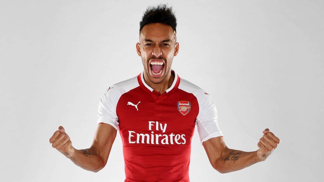 Aubameyang Arsenal forması giydi