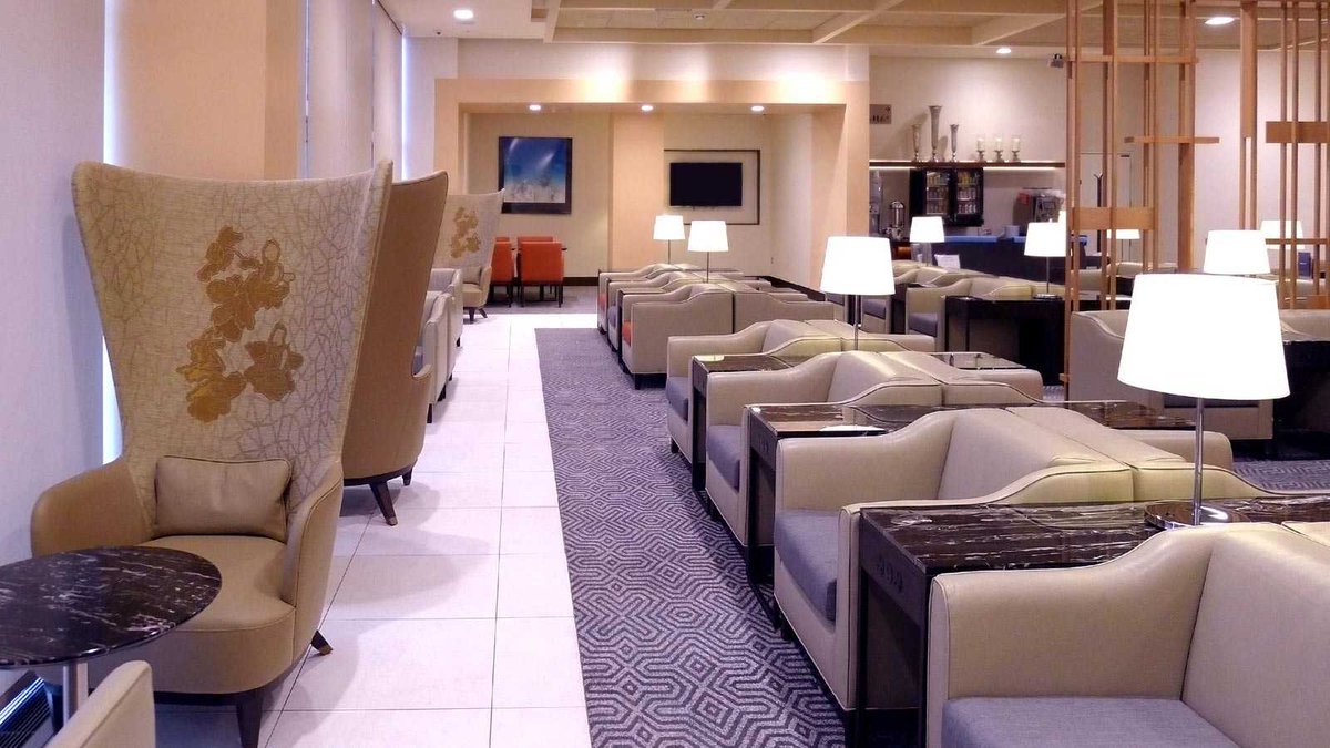 rhaproductionuk's tweet photo. If you are lucky enough, park yourself on @rhaproduction first class seating manufactured for @SingaporeAir https://t.co/uuJUvq9wor https://t.co/3Xd0QBkq5W