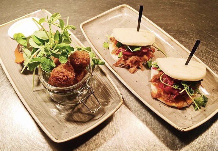 Omni_Edinburgh's tweet image. Have you tried the Slug &amp;amp; Lettuce small plates yet? Any 3 for £12 and 5 for £18 all day everyday! And even better from Tuesday to Thursday three small plates and a bottle of wine for just £20!!! 🌮🔗🍷
#winedownweekday #slugedinburgh #OmniEdinburgh