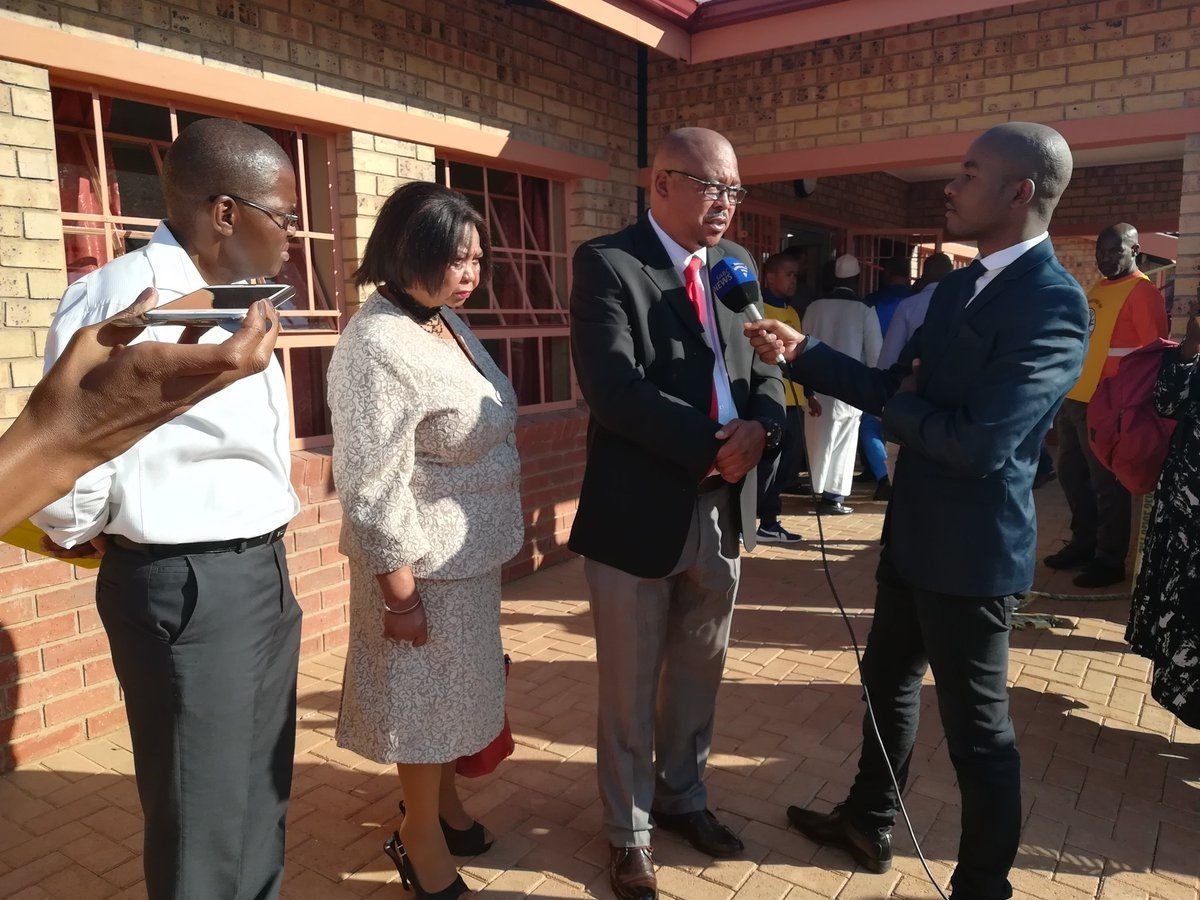 EdOrgZa's tweet photo. Learners attending the newly constructed Everest Primary School in Newclare, Westbury, were full of smiles as they entered their school on the first day of the academic year. Read more https://t.co/emZmbu53hm via @Bizcommunity https://t.co/IMLqlDy8ks