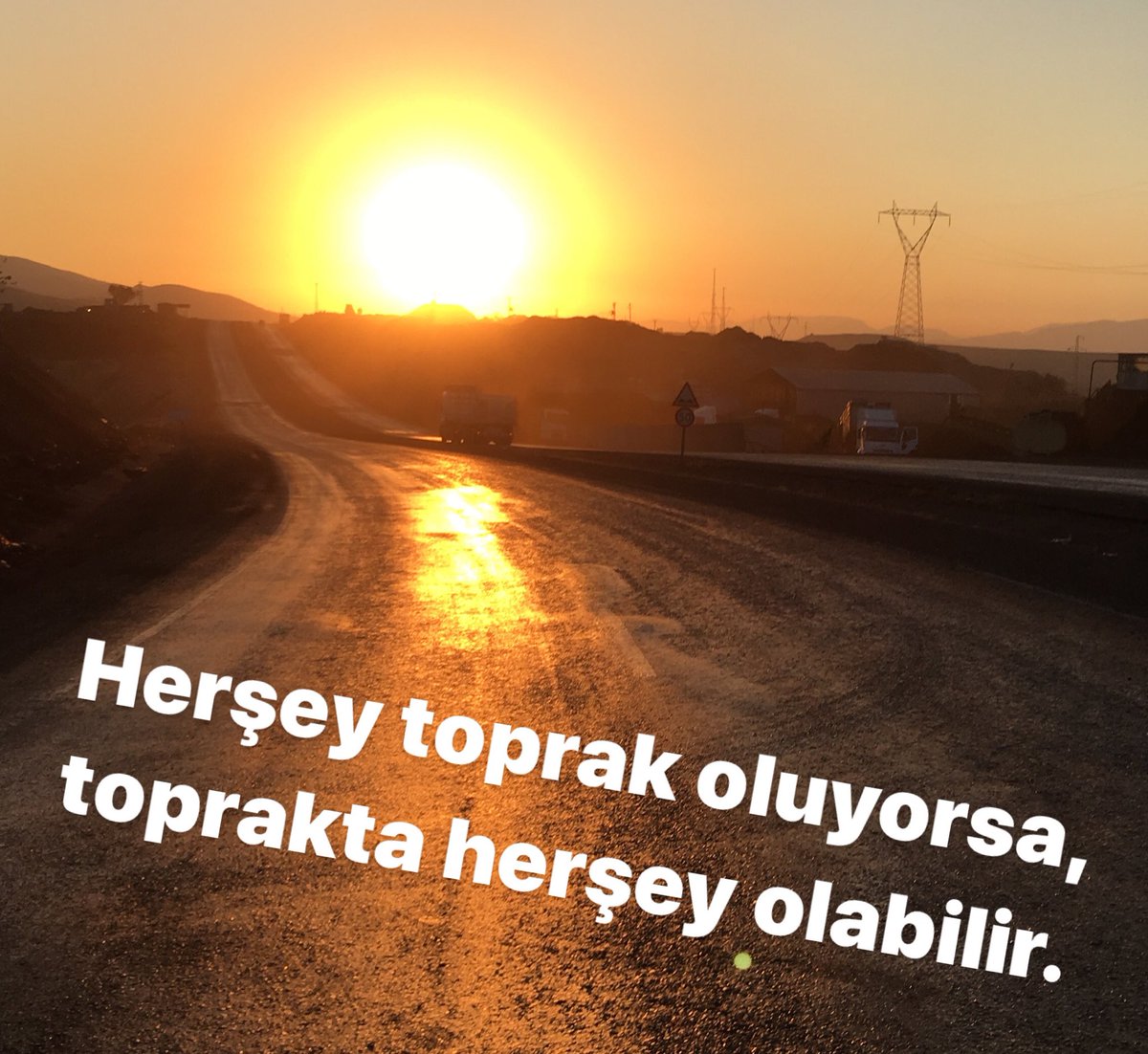 CeyStudio's tweet image. Herşey toprak oluyorsa, toprakta herşey olabilir.