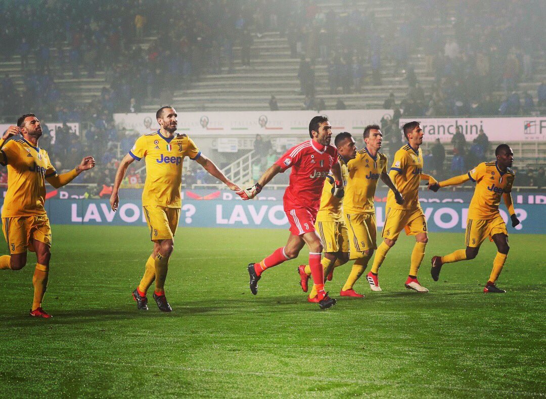 MarioMandzukic9's tweet photo. Hard-fought and well-deserved win - just the way we like them!💪🏻   Vittoria combattuta ma meritata. Così ci piacciono! 
#forzajuve #finoallafine #teamwork #stepbystep #neverstop #juvespirit #strongerthenyesterday #mm17🌪 https://t.co/l1O7N2PwZQ