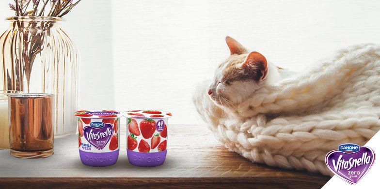 vitasnella's tweet photo. Cosa fai quando vuoi rilassarti davvero? Con #Vitasnella Fragola in pezzi troverai un perfetto compagno di relax. Scopri di più su https://t.co/60h3tkXYSY #Danone #iomisentoleggera https://t.co/XimyZEpYlQ