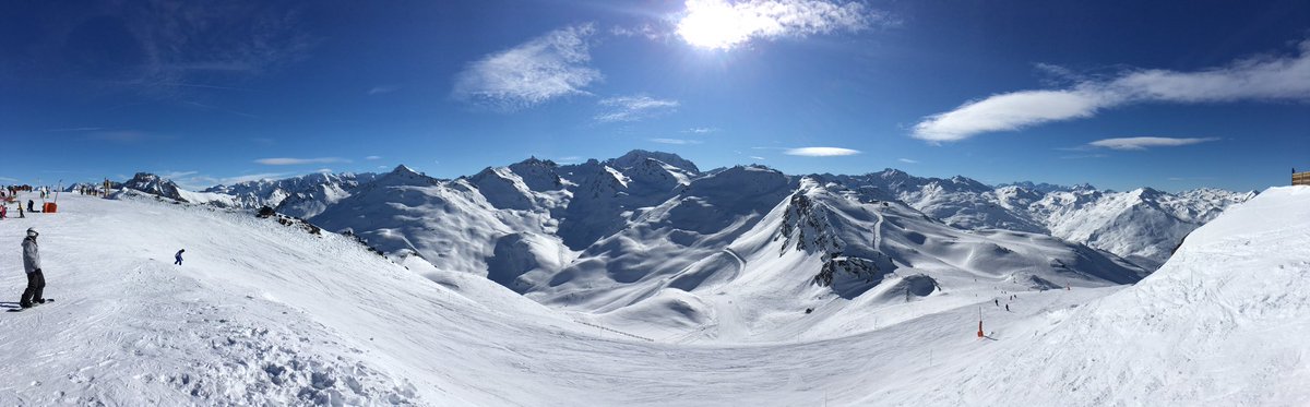 CellsystemBE's tweet image. Les 3 Vallées ☀️😎 #snowboarding #les3vallees #valthorens