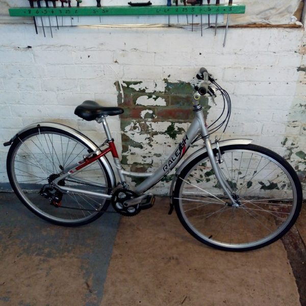 Raleigh Pioneer Metro #ForSale #bike £135 recyclebikes.co.uk/shop/adult-bik…