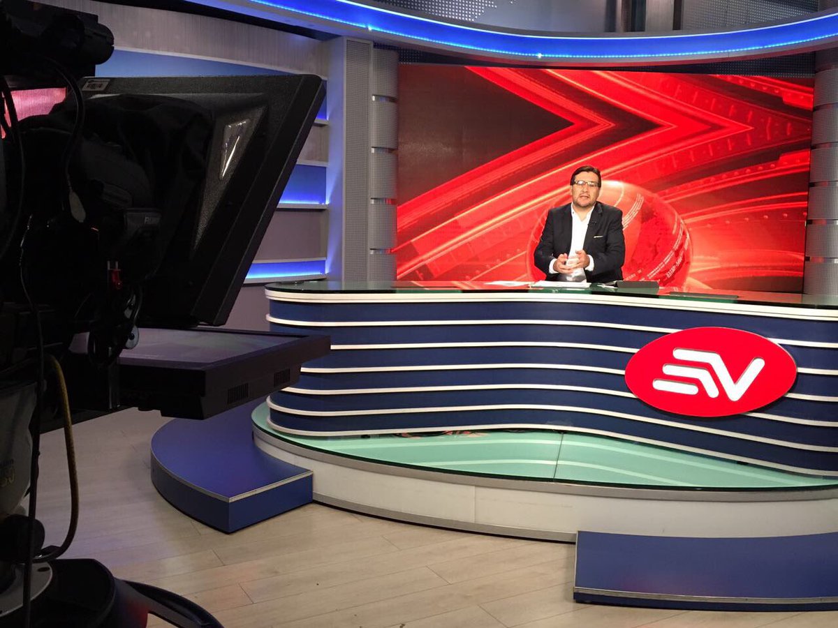 Iniciamos entrevista en <a href="/EcuavisaInforma/">Ecuavisa Noticias</a>