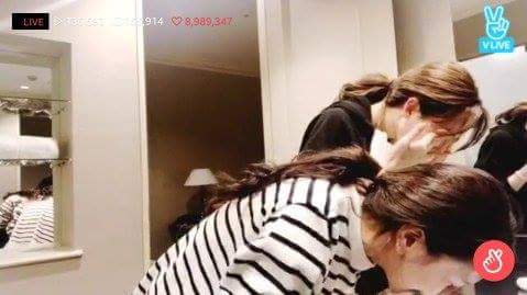 TwiceTurkey's tweet photo. [180131]

-PANN- 
Nayeon ve Chaeyoung'un Şok Edici Makyajsız Yüzleri, Netizen  yorumları: https://t.co/HxmT54TOlR