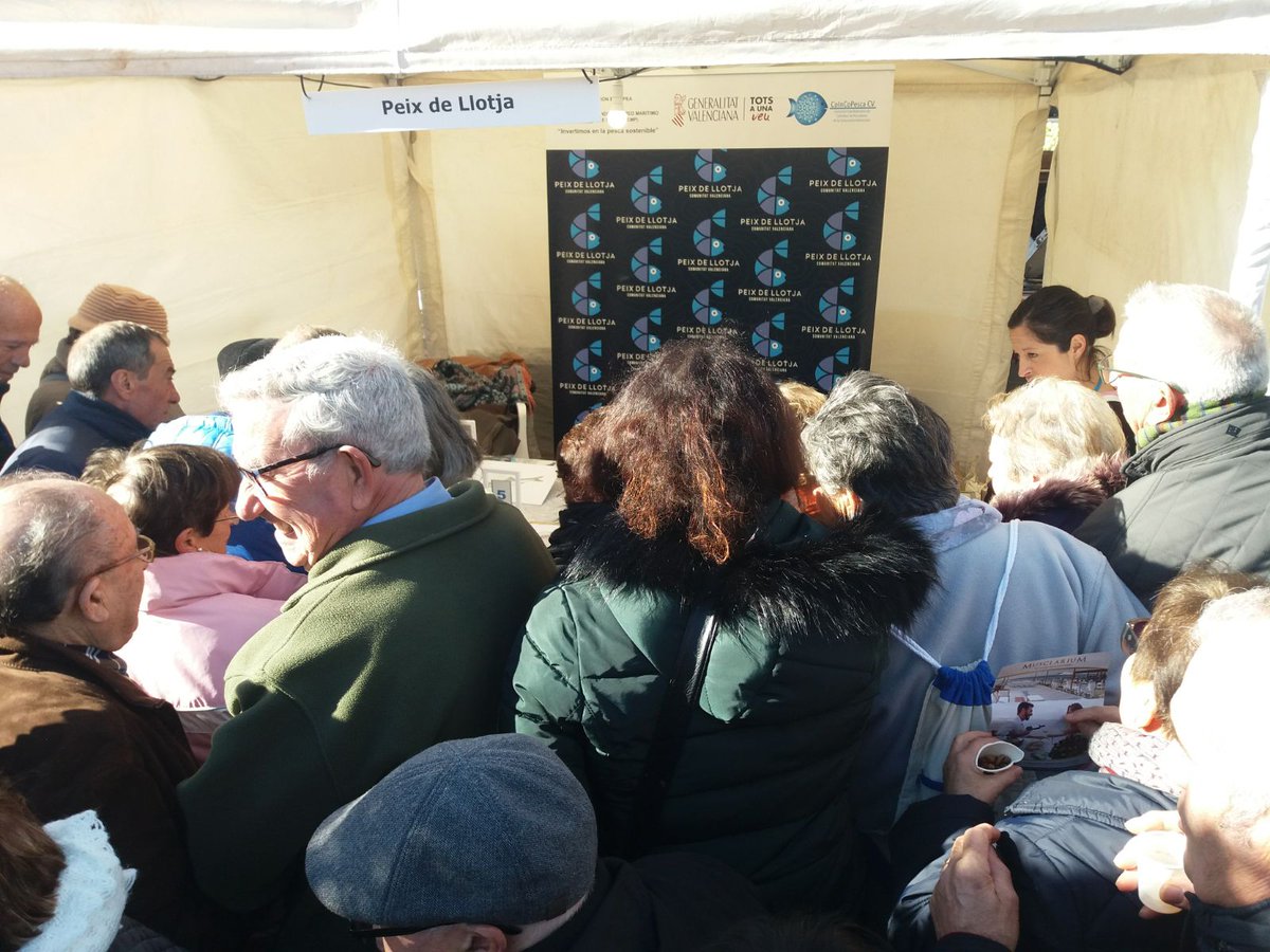 peixdellotja's tweet photo. #PeixdeLLotja ha participat en la Fira Productes de Proximitat de Benicarló. El 27 de gener vam poder compartir i gaudir en aquest esdeveniment dels excel•lents productes agroalimentaris de Castelló i de CV
#FestaDeLaCarxofa @Ajunt_Benicarlo @llanes_roger https://t.co/Rx8zLRHuyb