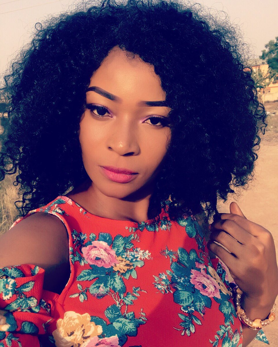 lilian_poo's tweet photo. GodOverEverything ❤️❤️💋💋..#DeBossLady https://t.co/NkoARxMdCD