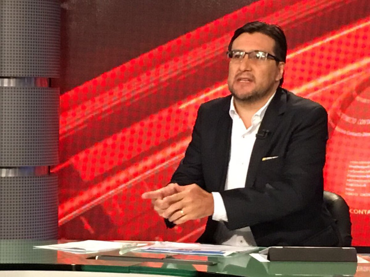 Estamos ante un gobierno débil que busca legitimidad. La verdadera pregunta en el fondo es: ¿Quiere darle todo el poder a un presidente que traicionó a sus amigos y al proyecto que lo llevó al poder? #EcuadorDiceNO #DilesNO