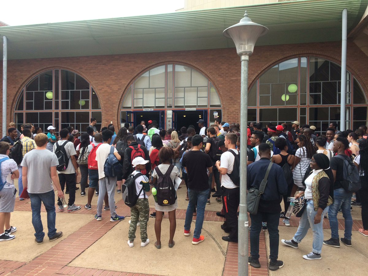 Amazing Race is in progress, we are at the Merensky Library