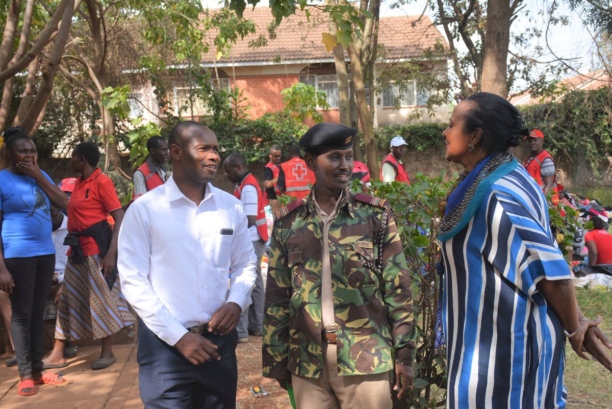 AMB_A_Mohammed's tweet photo. Visited the Kijiji fire victims in Langata earlier today and donated food stuffs &amp; other essential items to the victims of fire tragedy. The victims need every support to be on their feet again having lost everything in the sad incident. https://t.co/XF6wLAL2Ov