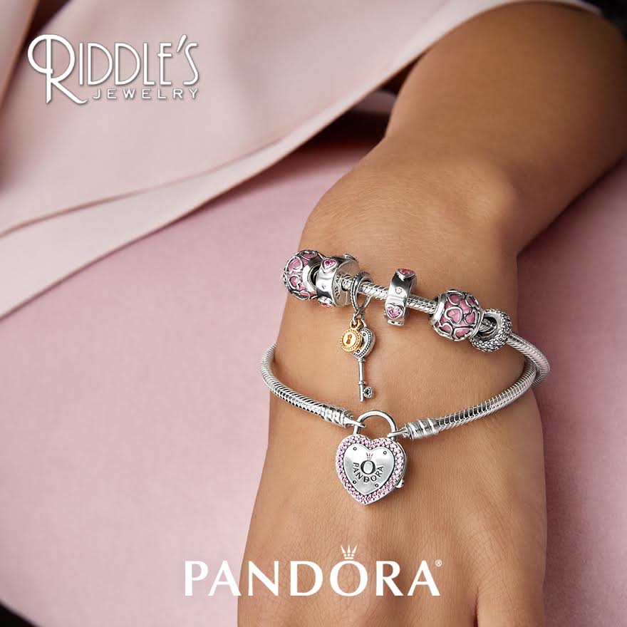 HilltopMallKrny's tweet photo. The new Valentine's Pandora collection is here and @RiddlesJewelry has it! #DoCelebrate #ShopKearney1st #PANDORA https://t.co/YjoydfFYLV