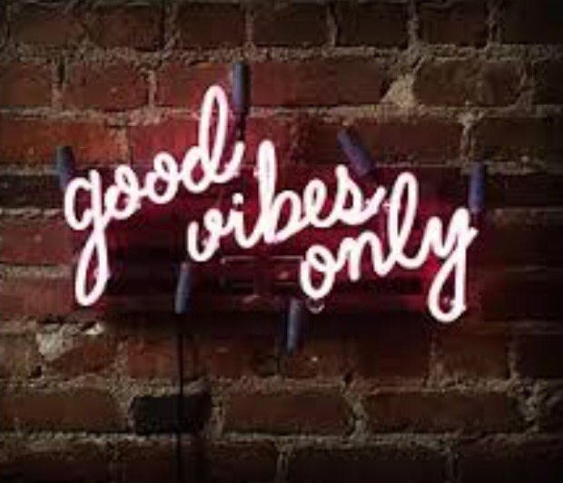 unfilteredMH's tweet photo. Whether you're about the good vibes or the unfiltered vibes...use code 'ambassador10' to get £10 off at checkout. Offer ends tomorrow #MentalHealth #fashion https://t.co/gOm874kBIY @blackdogwalks1 @JadaSezer @EnBrogue https://t.co/86a6vRNXGh