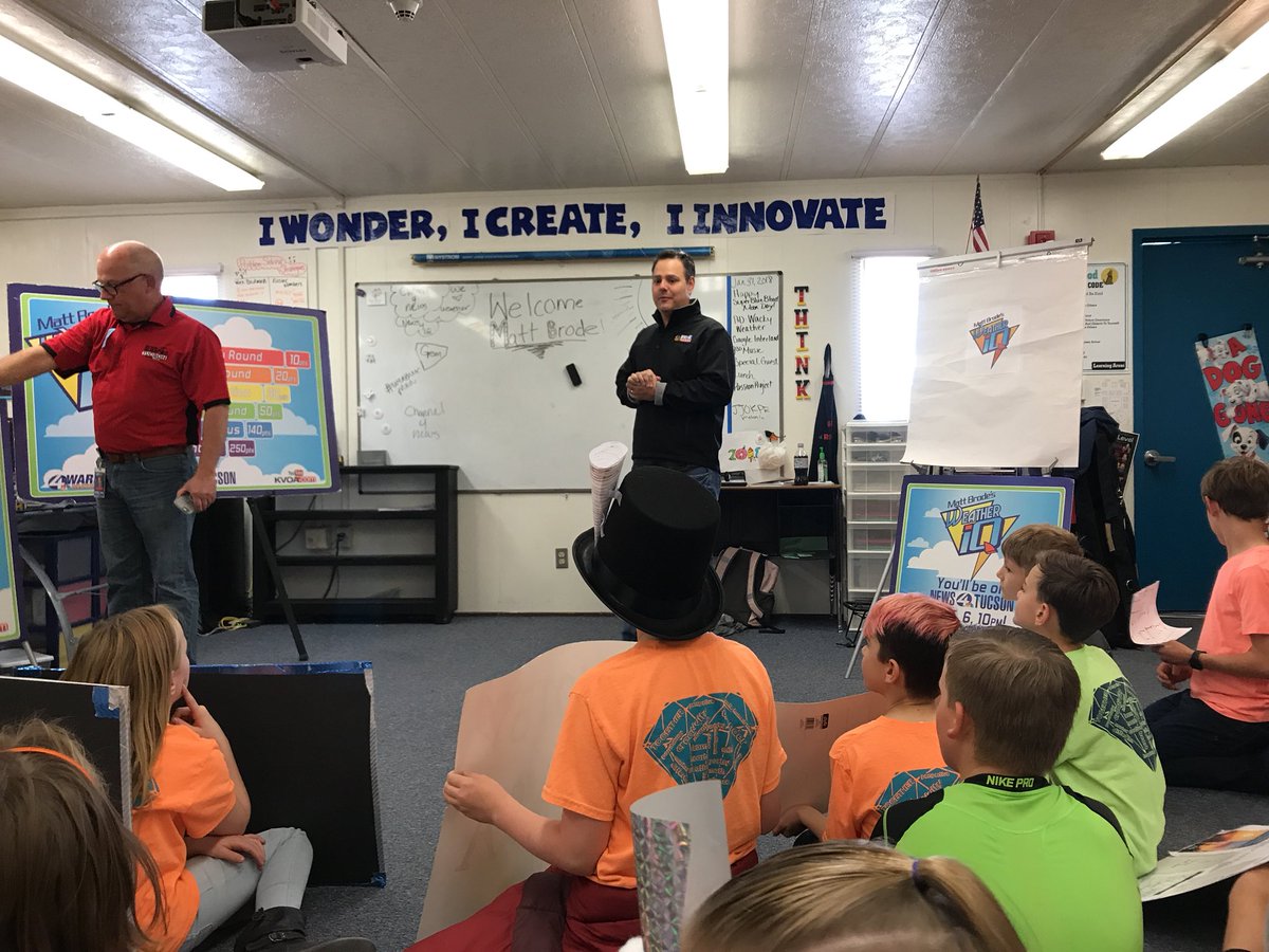 AaronJMUSD's tweet photo. Thank you @mattbrode for visiting our GEM kids today!! #ironwoodelem #innovateMUSD #news4tucson https://t.co/WvdhMsIapa