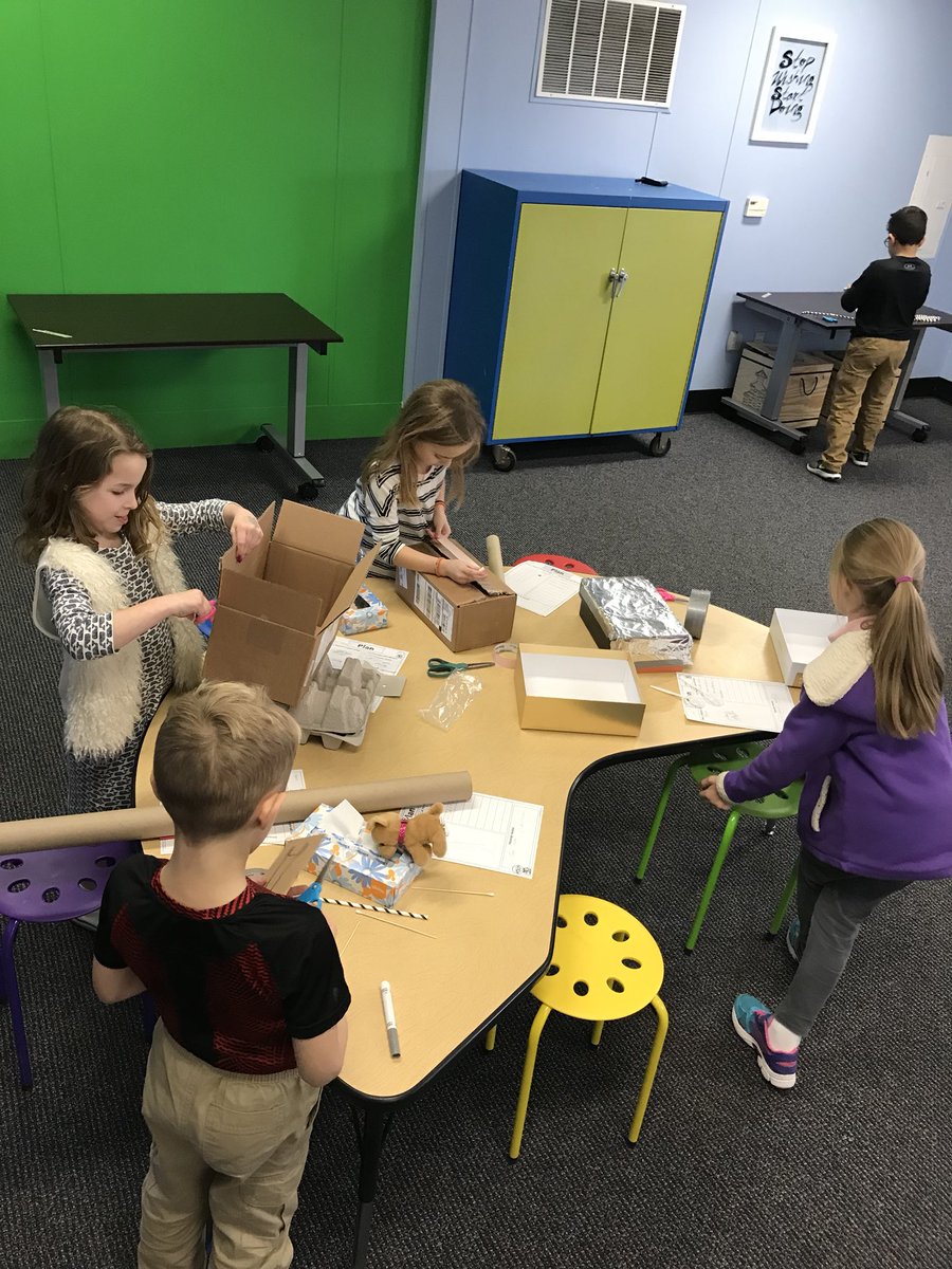 JCrawford2011's tweet photo. 2nd graders are hard at work in the @RavenscroftNC MakerSpace designing and creating tools for their Career Day Gallery Walk on Friday! https://t.co/JEaryc6M0N