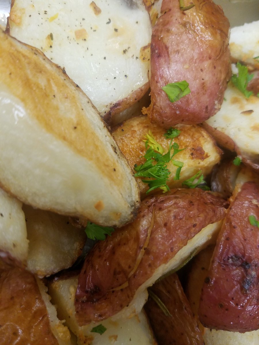 CinitaeS's tweet image. #291cul Roasted Potatoes and Green Beans with Mushroom