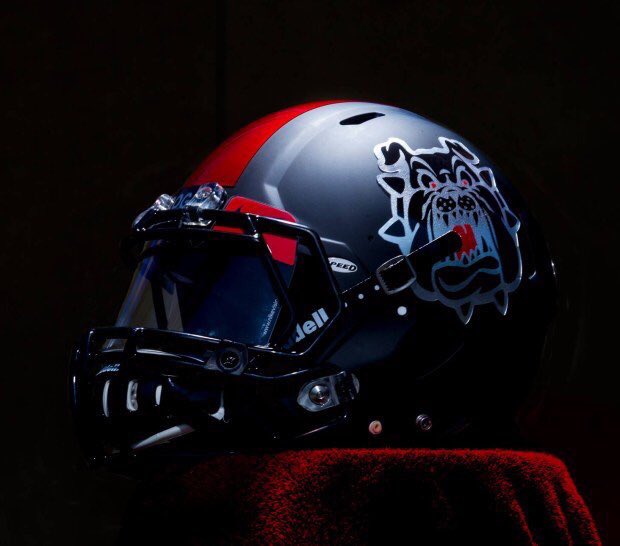 erlarrier's tweet photo. So very proud to say that my son @Zambiino_ has received his first offer to play at Fresno State!!! Keep striving for greatness! Love you! #Offerup #D1StudentAthlete https://t.co/SRw0024l8S