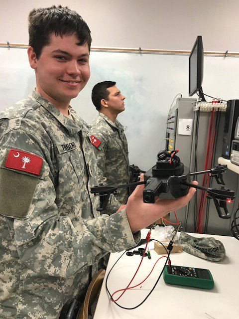 HD_Flight_Tech's tweet image. Happy Wednesday from this week&apos;s team leader Justin Townsend! Working hard towards our Spring goal! #testing #comingsoon #smile