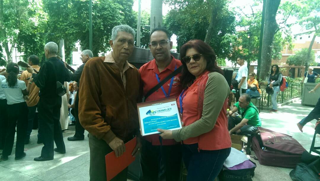 viceformacion's tweet photo. #Ahora En el marco del Plan Caracas Bonita el Viceministerio de formación educativa y asuntos sociales del MPPSP rehabilito junto a la comunidad de San Pedro la Plaza Tiuna con mano de obra penitenciaria #HogaresDePaz #TodosQueremosDiálogoYPaz @irisvarela @NicolasMaduro https://t.co/Jo7PioH27m