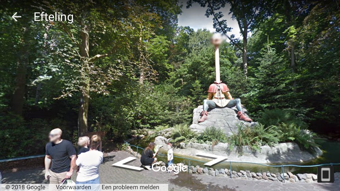 Daan_Loon's tweet photo. Google censureert automatisch gezichten, gelukkig herkennen we die gast met z’n lange nek nergens van #Efteling https://t.co/pX5Hz6773w