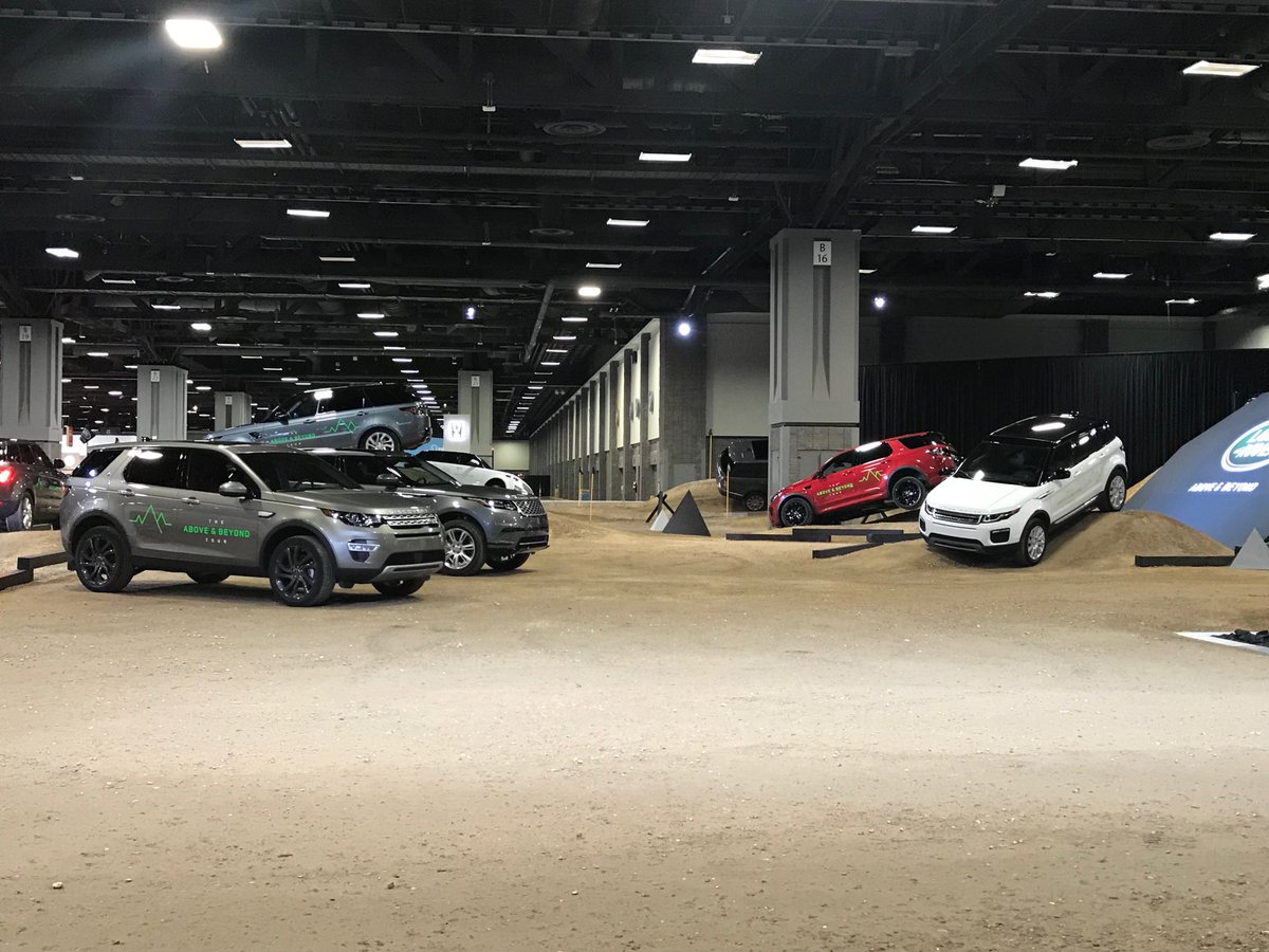 AlannaCThomas's tweet photo. I’m about to drive a Range Rover around this insane obstacle course #aboveandbeyondDC https://t.co/AfXn7O7D4c