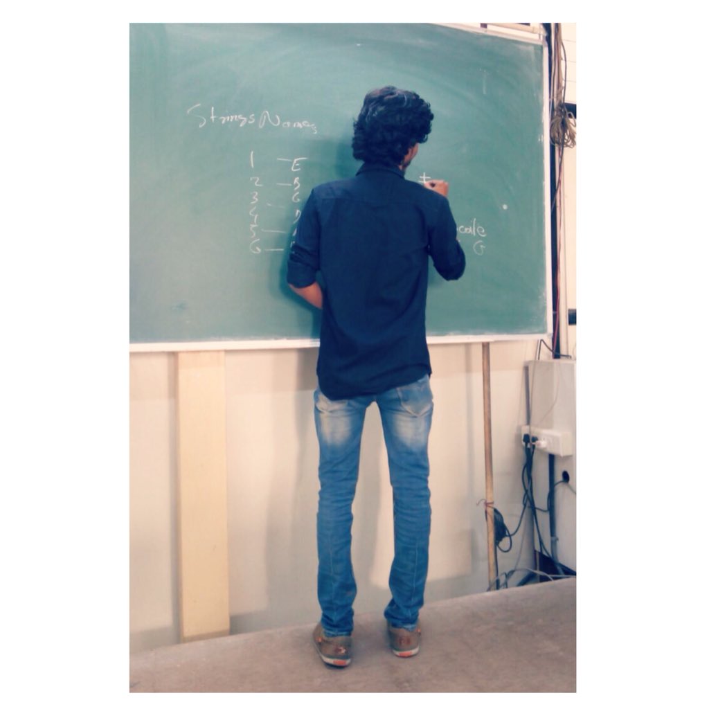 darsh_music's tweet photo. Awesome experience spending time with great audience
#darshguitarworkshop #learning #perfect #perfection #practice #ambition #goals #lessons #acousticguitar #guitarworkshop #chords #theory #tabs #staffnotation #notations #students #learnigprocess #progress #teacher #respect https://t.co/CEEgobKTBf
