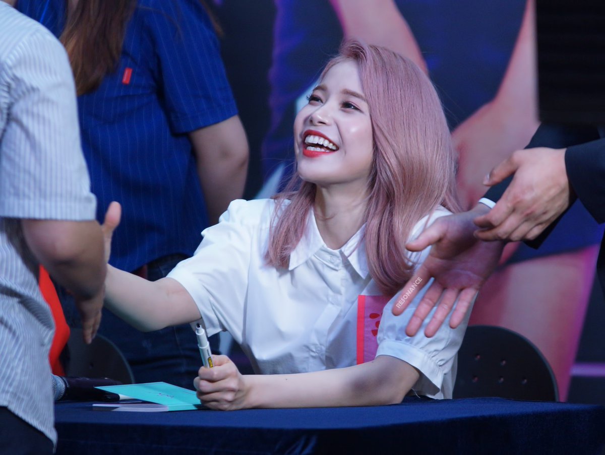 170625 잠실 롯데월드몰 팬싸인회 #솔라과거여행ㅠㅠㅠㅜㅠㅜㅠㅜ 우리가수님 너무 보고싶어요😊