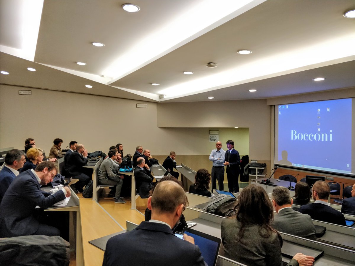 PoliHub tweet media