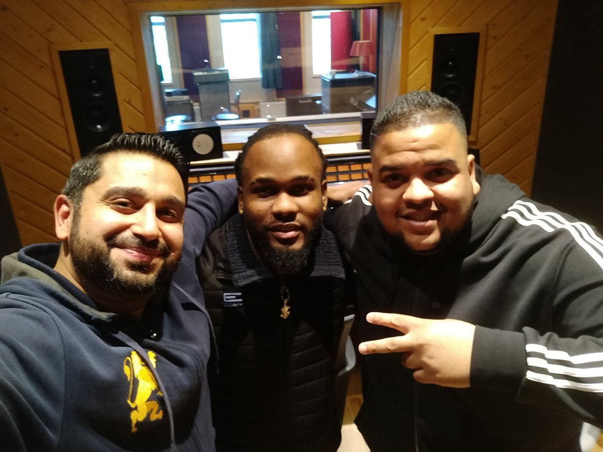 Hal5Studio's tweet image. A studio visit to #HAL5Studio from Daniel Moore and Clyde Nelson. Future #dutchrap recordings on the way...