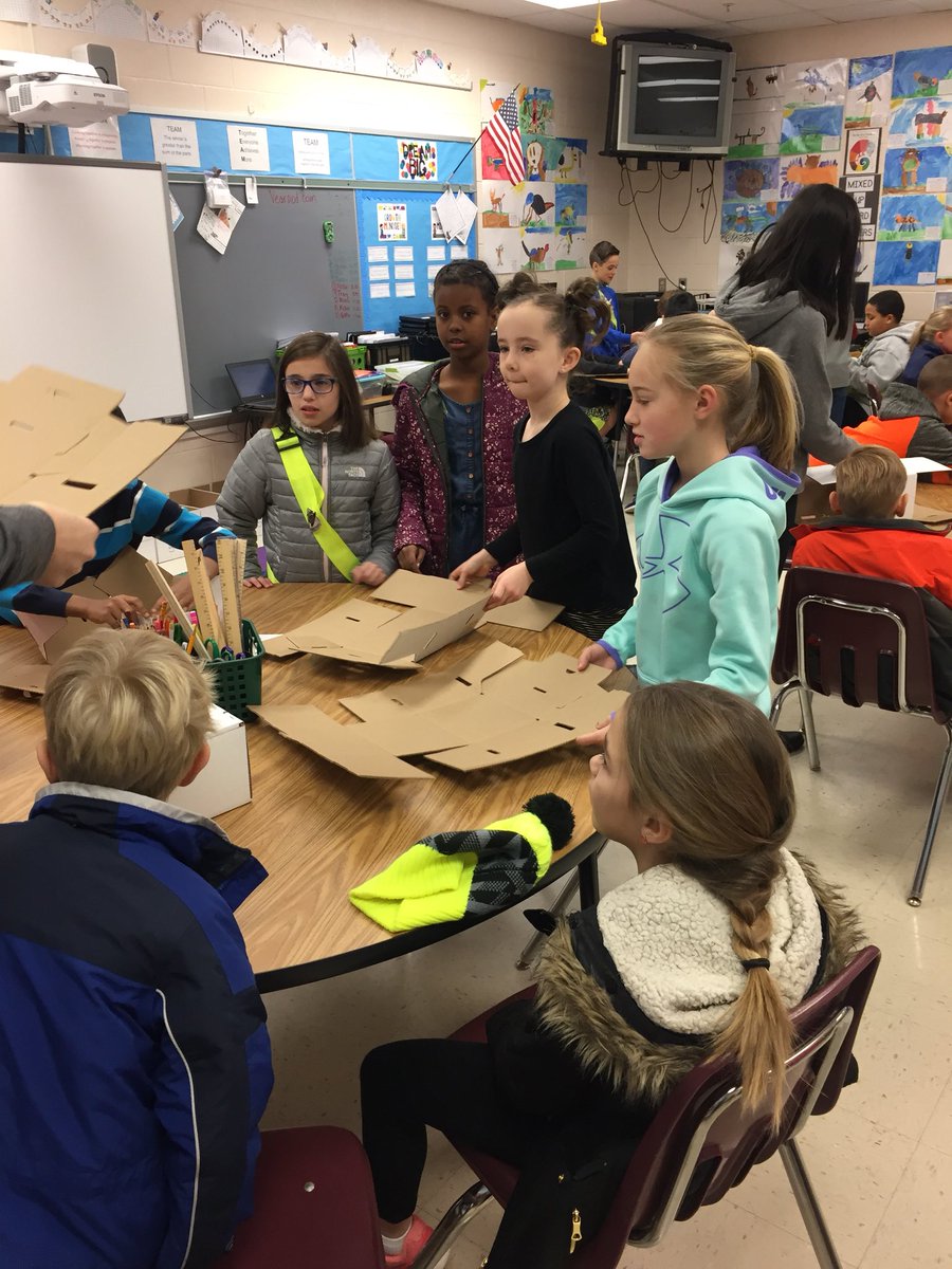 kristiekraynak's tweet photo. We had a productive SCA meeting this morning! SCA prepping for the Pennies for Patients campaign @GkesCounselor #saveyourchange #makingadifference https://t.co/9Pt5qFEjqi
