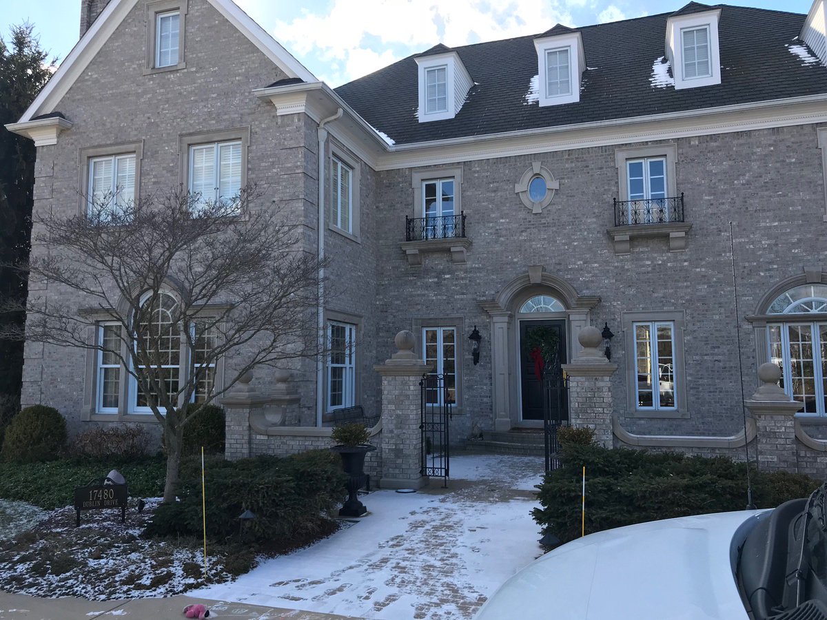 SunControlCtr's tweet image. We really enjoyed our install of the Prestige 70 film while admiring this gorgeous home! #beautifulhomes #3Mwindowfilm 
suncontrolcenter.com
