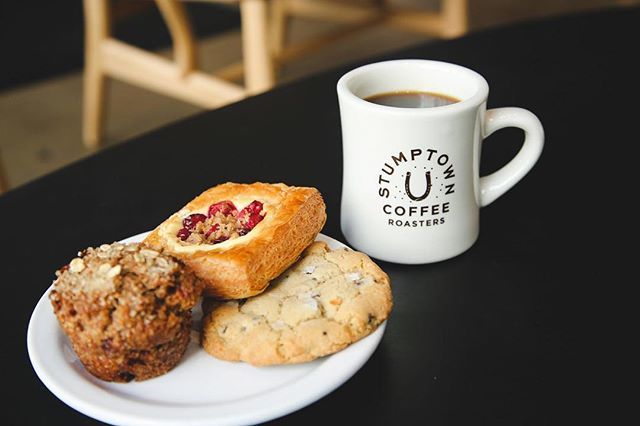 stumptowncoffee's tweet photo. Hey Portland 👋, starting tomorrow @rushmorebaking will be our new pastry wizards. Started by the minds and masters behind @clydecommon, these guys make a-m-a-z-i-n-g goods. https://t.co/nu1USN7Zii https://t.co/Ti2veaak4G