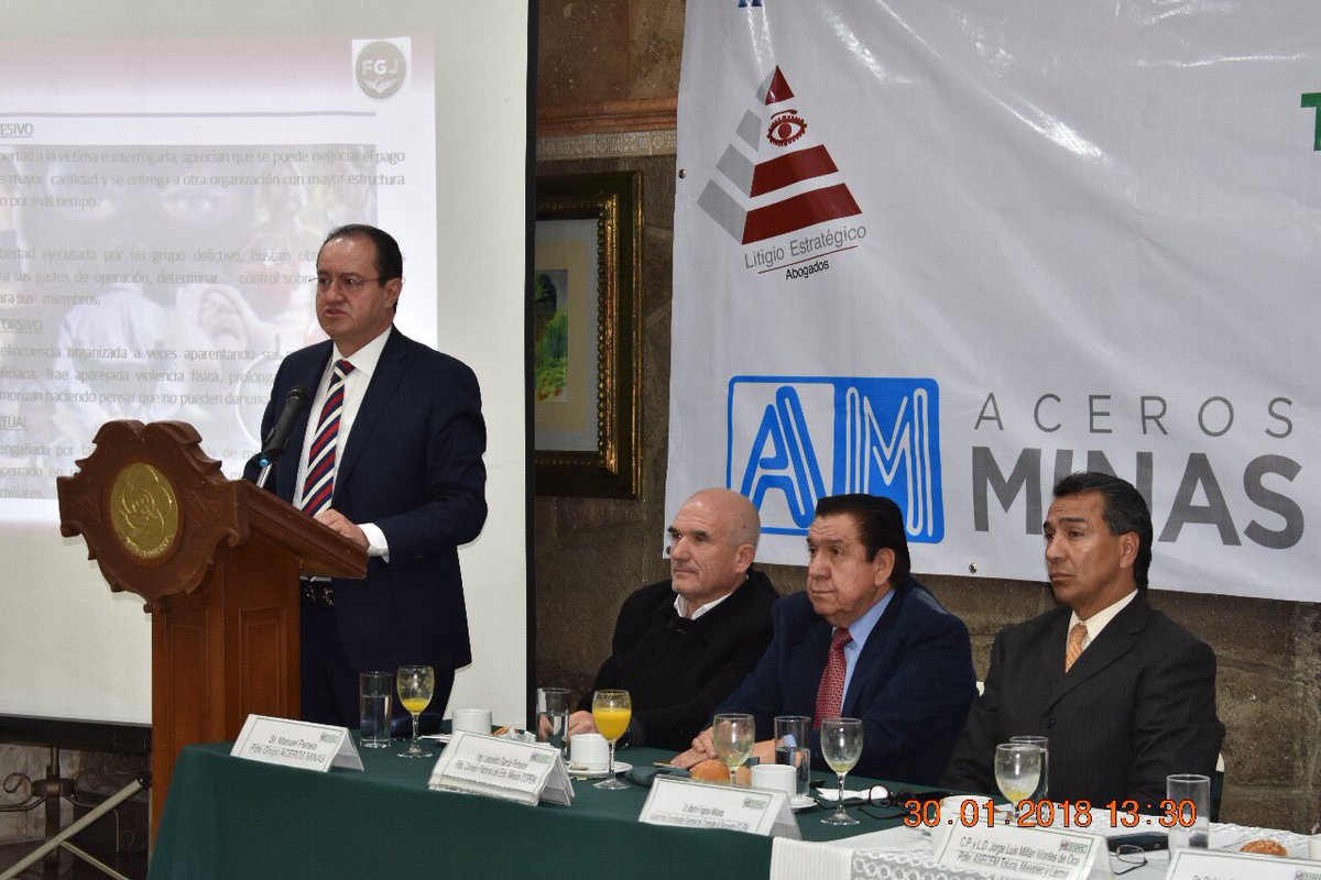 MillanJorgeL's tweet photo. @FiscalEdomex @ASECEM_TOLUCA excelente exposición de la FGJEM con sector empresarial en prevención y avances en combate al Secuestro. https://t.co/aNoh0HXHDJ
