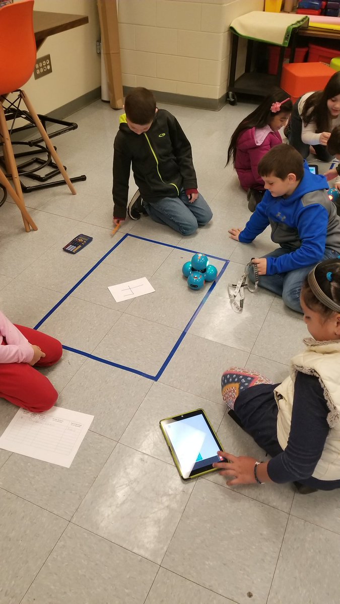 L_BakersClass's tweet photo. STEM today combined our study of area and robots! @RobbinsRockets @kcollazo #STEM https://t.co/AgmxfduKxw