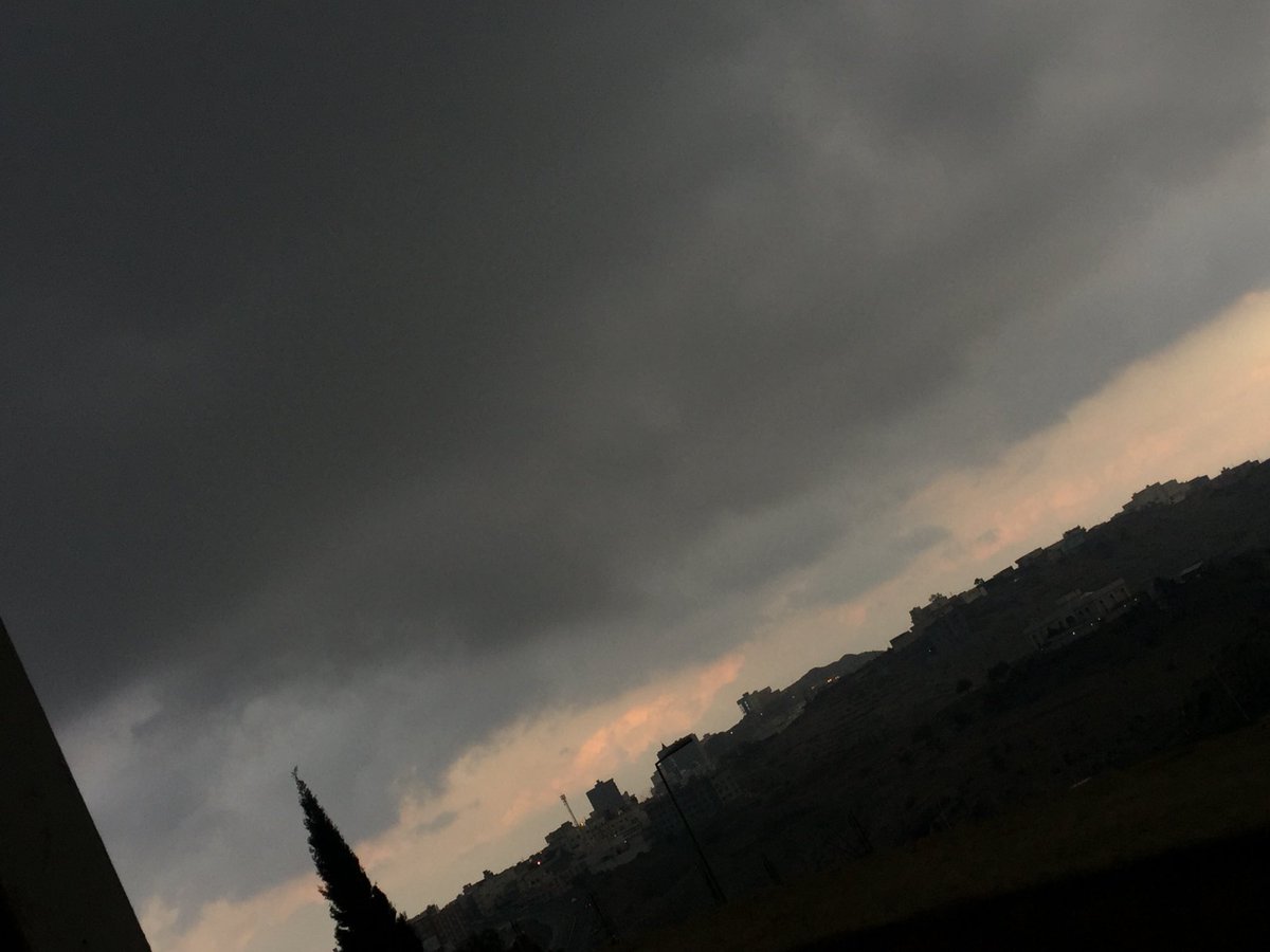 _404RO's tweet photo. لما السماء تكون عبارة عن لوحة فنية: https://t.co/9RpfLZ8EIT