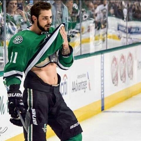 Happy Birthday Tyler Seguin 