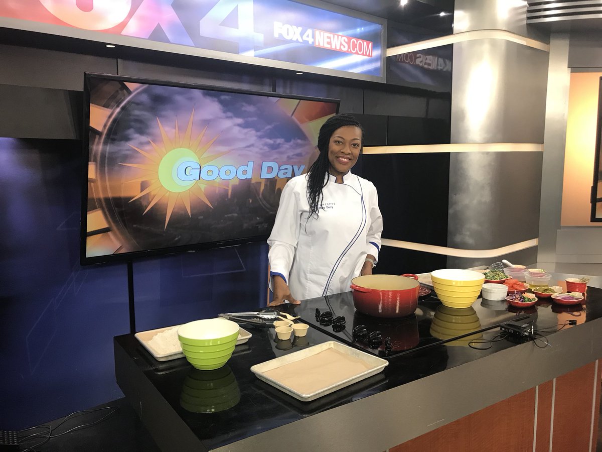 Kid_Links's tweet photo. Tune in to @GoodDayFox4 at 8:50AM to see our Honorary Chef Chair @MasterChefTD cooking and talking about #SymphonyOfChefs benefitting @Kid_Links! 🍗🍗🍗 https://t.co/XMDLKrrpFl