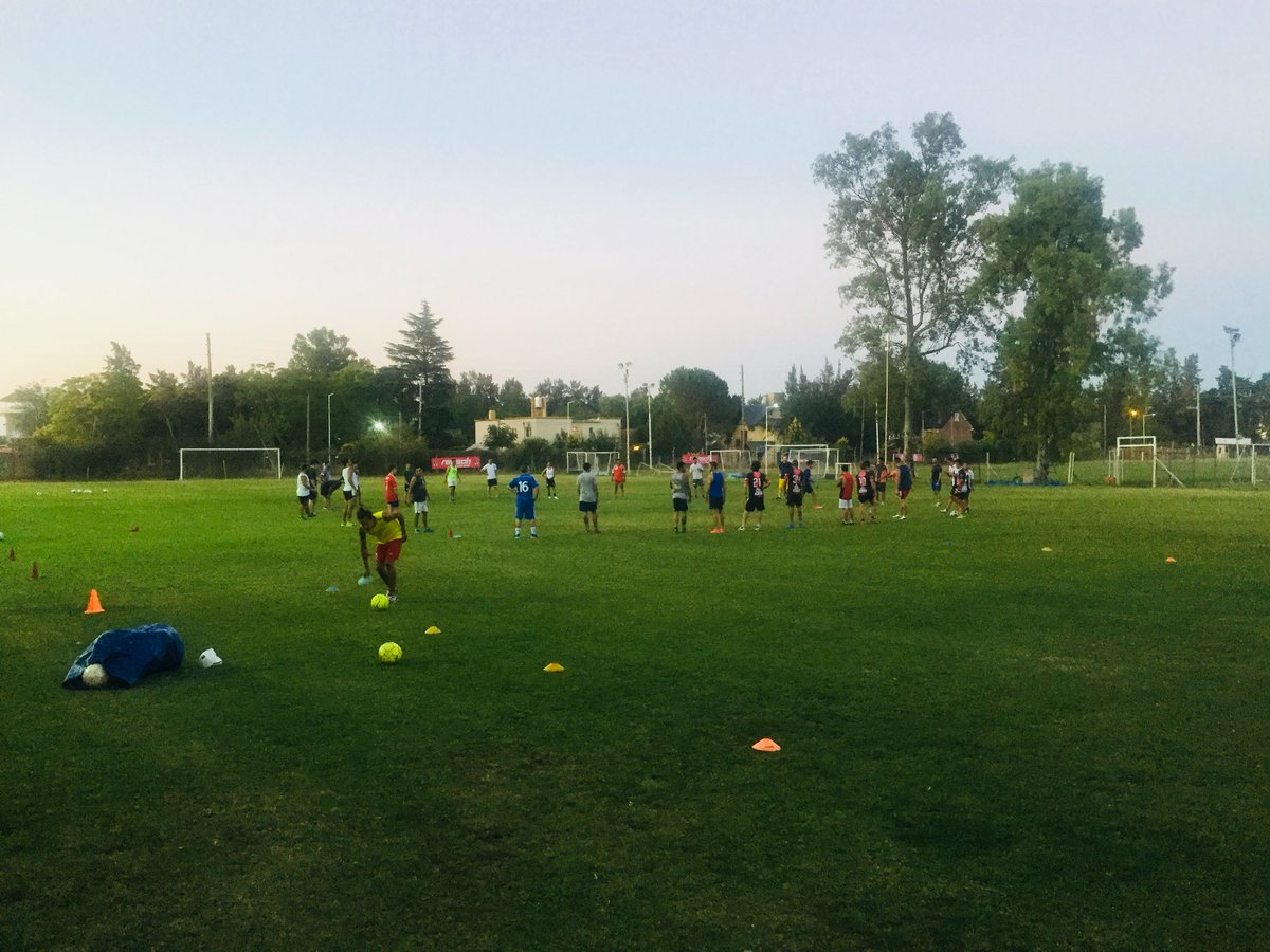 TrainingCode's tweet photo. #COPA CONFEDERACIÓN NORTE @afa ⚽️😊

#FLECHAAZUL con su representativo @TrainingCode de @MunicipioPilar 
Juega el Viernes 21.00hs horas en cancha de Monterrey vs social obrero. 
LOS ESPERAMOS https://t.co/Mx51N2JojP