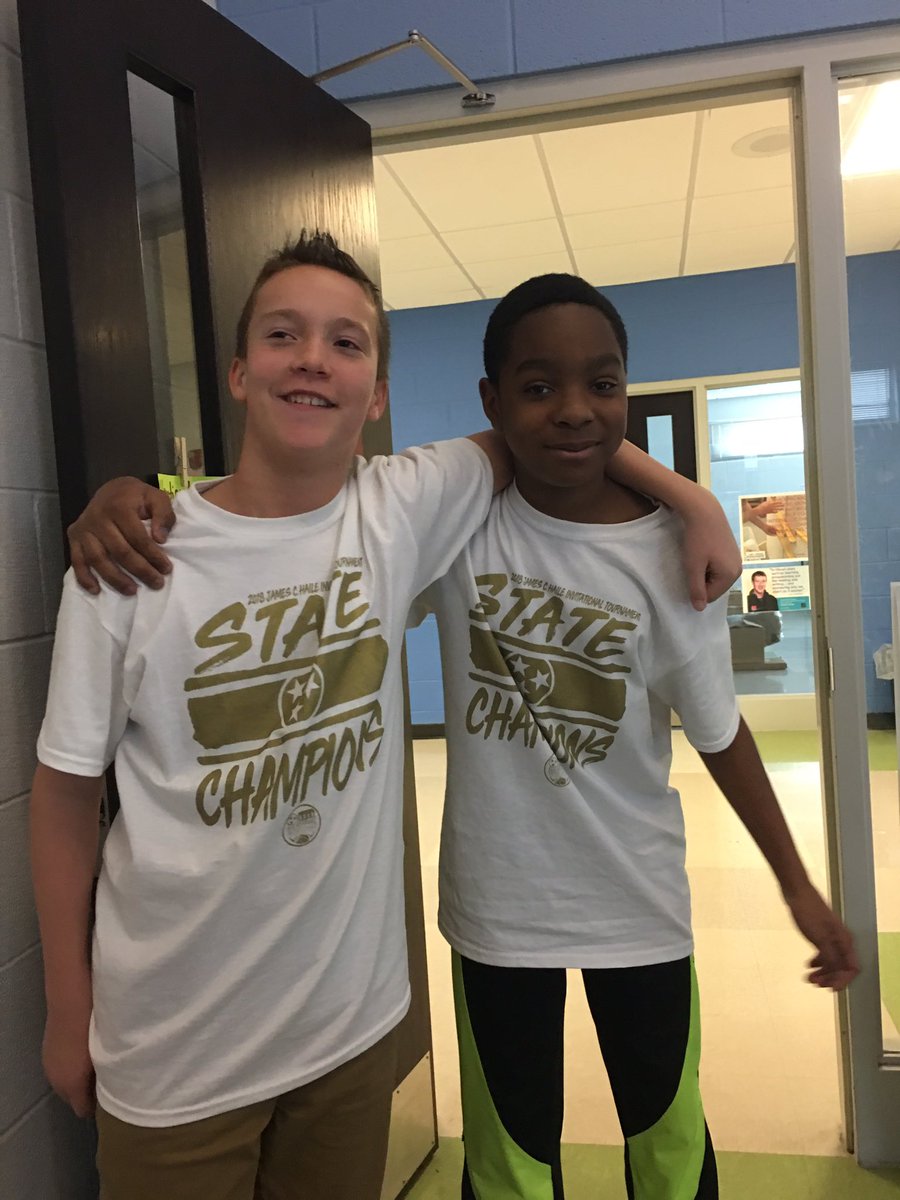cgarrison5526's tweet image. #prescottpride when you have State Champion BB players first thing in the am for #psmsProgramming! @PSMSBulldogs @CodeHS @PCSSTN #statechamps #gobulldogs