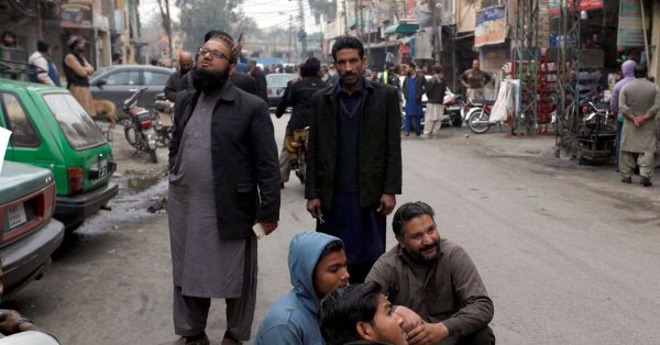 AlexFrancise's tweet photo. Leeuwarden Weather - A strong magnitude 6.1 earthquake rattled Pakistan and Afghanistan on Wednesday, including… https://t.co/m1W2xN3ftt