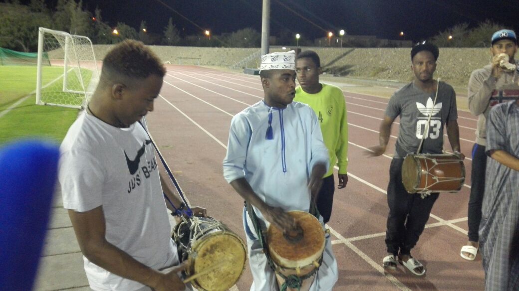 فرقة شعبية لمؤازرة فريق ديوان البلاط السلطاني 

#بطولة_جامعة_السلطان_قابوس_للمؤسسات_الحكومية_والخاصة_لكرة_القدم