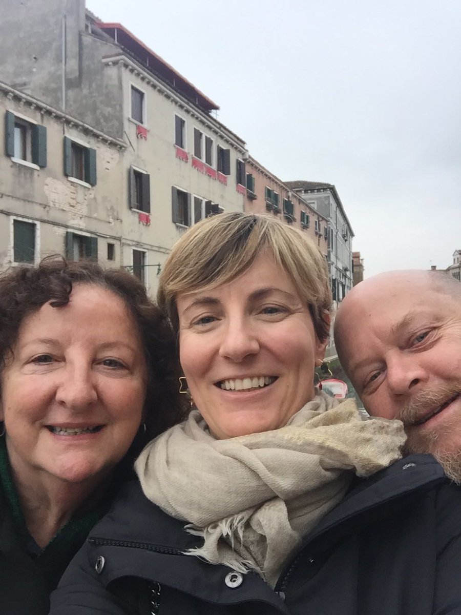 VeniceItalianSc's tweet photo. Oggi abbiamo cominciato le nostre 'Passeggiate 2018' con Yolande e Paul, studenti Beginners australiani. Un bellissimo giro per Dorsoduro - grazie alla nostra Margherita! https://t.co/dpHSPDt4Wb