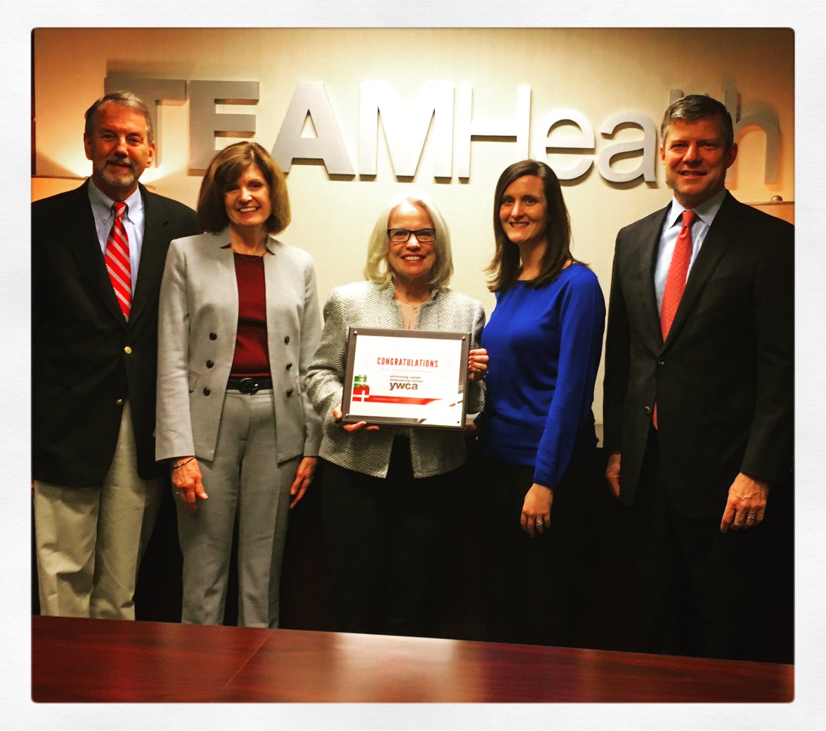 JoinTeamHealth's tweet image. Today, TeamHealth was thrilled to present our $10,000 donation to the @YWCAKnoxville as winner of our #TeamHealthCares Holiday Campaign. We are honored to support an organization that is doing so much meaningful work in our community! Thank you to all who voted &amp;amp; participated!