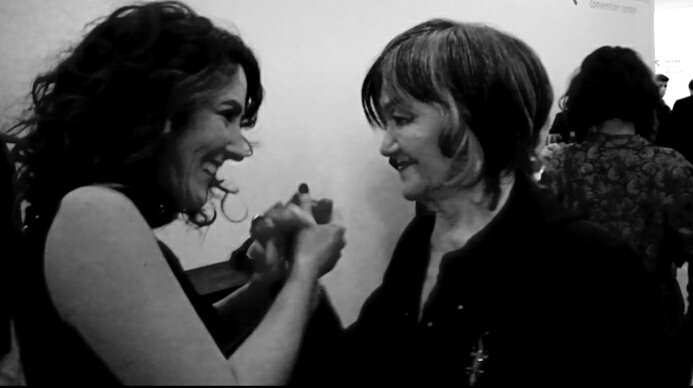 NancyTunon's tweet photo. La nostra exalumna @BetsyTurnez actriu de @Amics_persempre de @lastormedia nominada a millor pel·lícula per a TV i @BALFTV3 amb la nostra directora #NancyTuñón durant la Gala dels #PremisGaudí de l'@academiacinecat #lesdonessomaquí #10premisgaudi #socdenancy https://t.co/zBDc5GGc5F