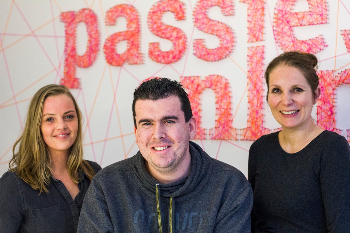 YAY! We hebben er weer drie nieuwe Nedbazen bij 🙋‍♀️ Benieuwd naar het verhaal van onze gloednieuwe online communicatieadviseur Maaike, webdeveloper Jordi en traffic medewerkster Joryn? > nedbase.nl/actueel/berich…