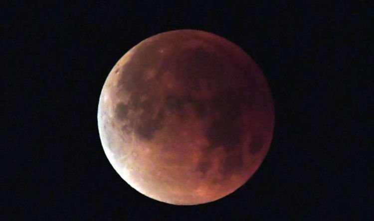 hnvcouk's tweet photo. Lunar Eclipse 2018 end time today: What time is the eclipse  #science #news https://t.co/7dL0WKfJBI https://t.co/mVjEgdgKob