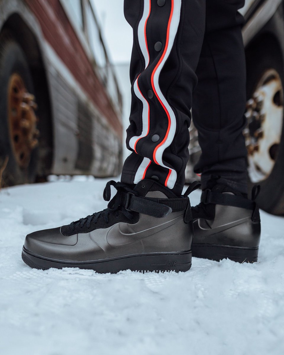 air force 1 foamposite triple black